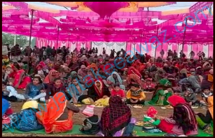 बंदर की मौत पर ग्रामीणों ने कराया मुंडन 1 Villagers shaved in Madhya Pradesh too
